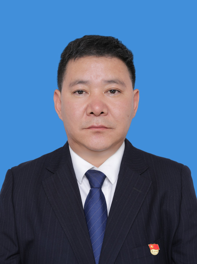 頓珠朗加 (董事長、黨委書記)